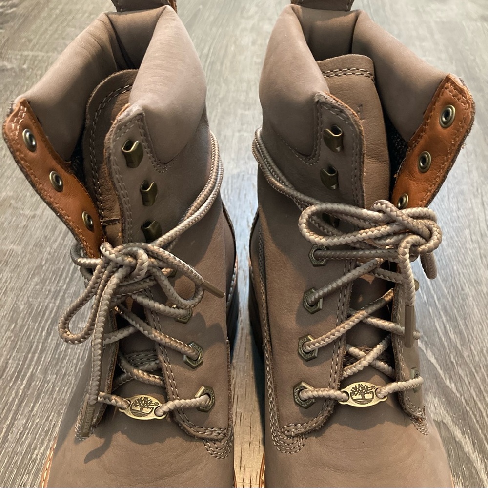 Timberland Women’s Boots NWOB Size 8 Courmayeur Valley Taupe Nubuck - Picture 5 of 12